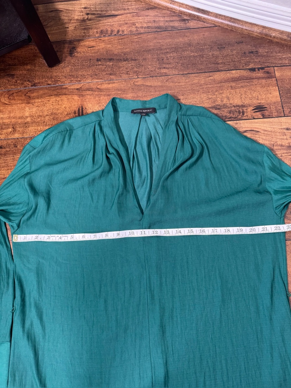 NWOT Banana Republic Emerald Green Belted V-Neck Midi Dress Long sleeve Size L - Picture 5 of 7